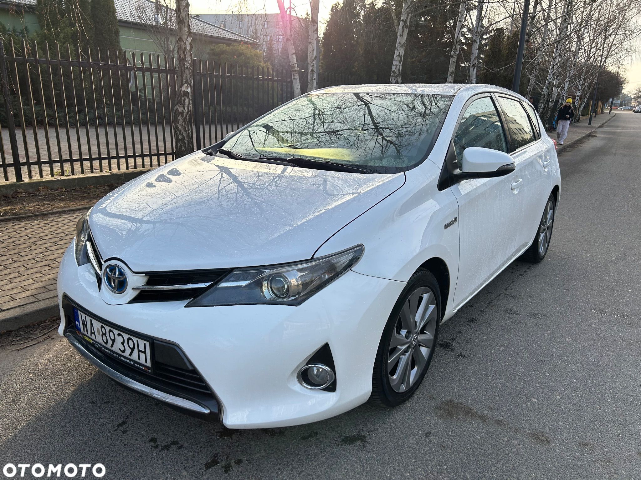 Toyota Prius 1.8 HSD Luna - 1