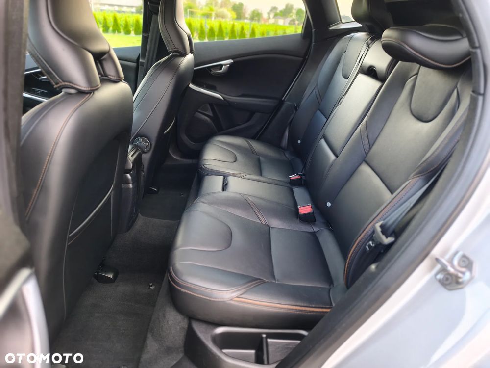Volvo V40 Cross Country D2 - 23