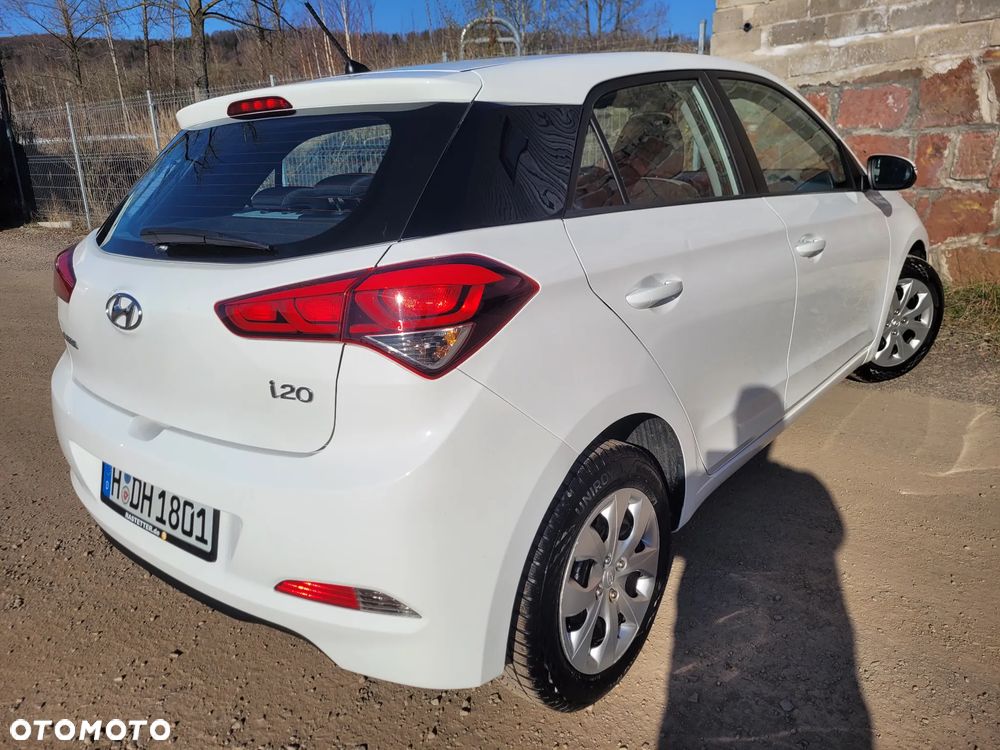 Hyundai i20 blue 1.2 Classic - 16