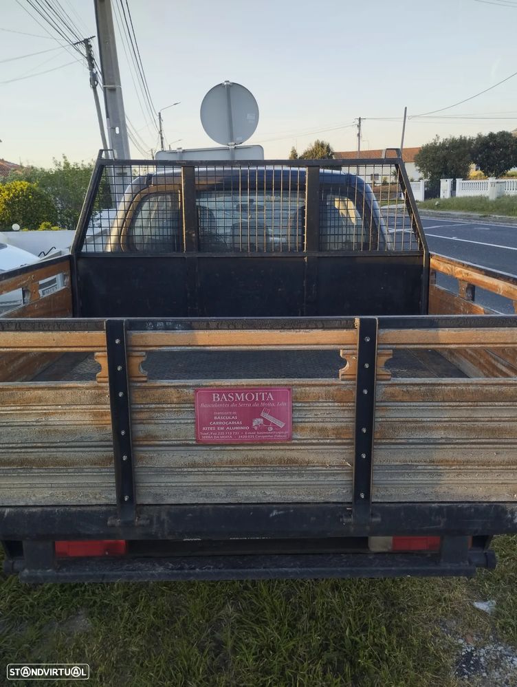 Mitsubishi L200 2.5 DI-D CD Invite AC+ABS - 10