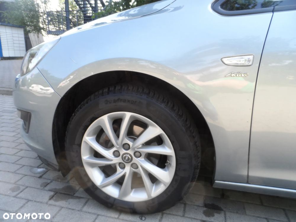 Opel Astra 1.4 T Active - 4