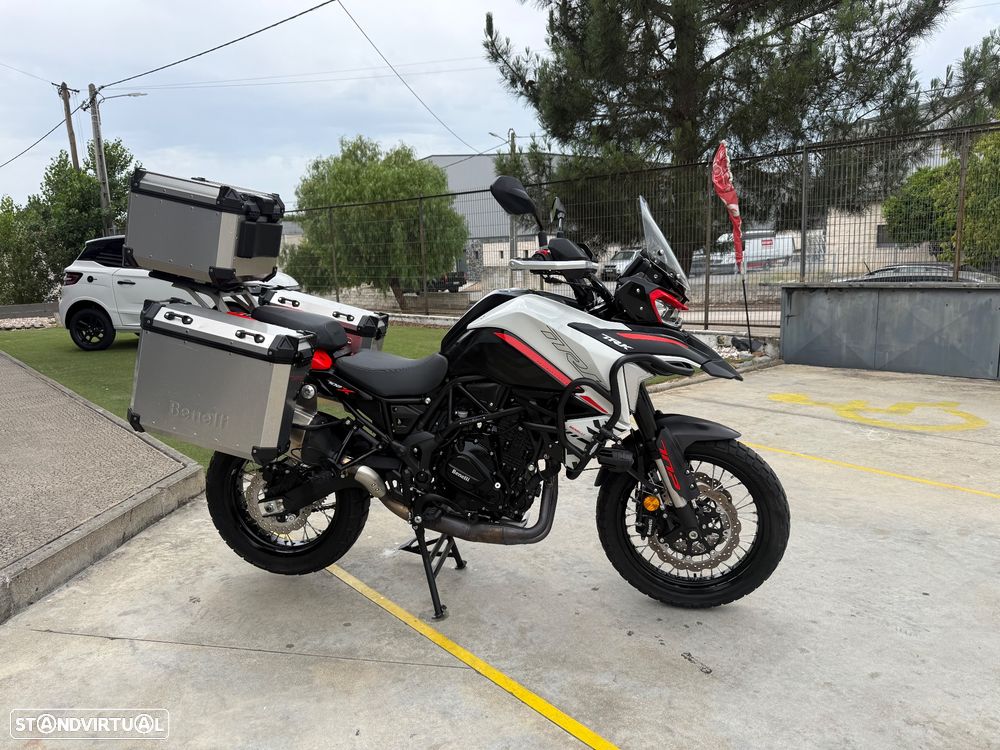 Benelli TRK 702 X com malas de alumínio - 2
