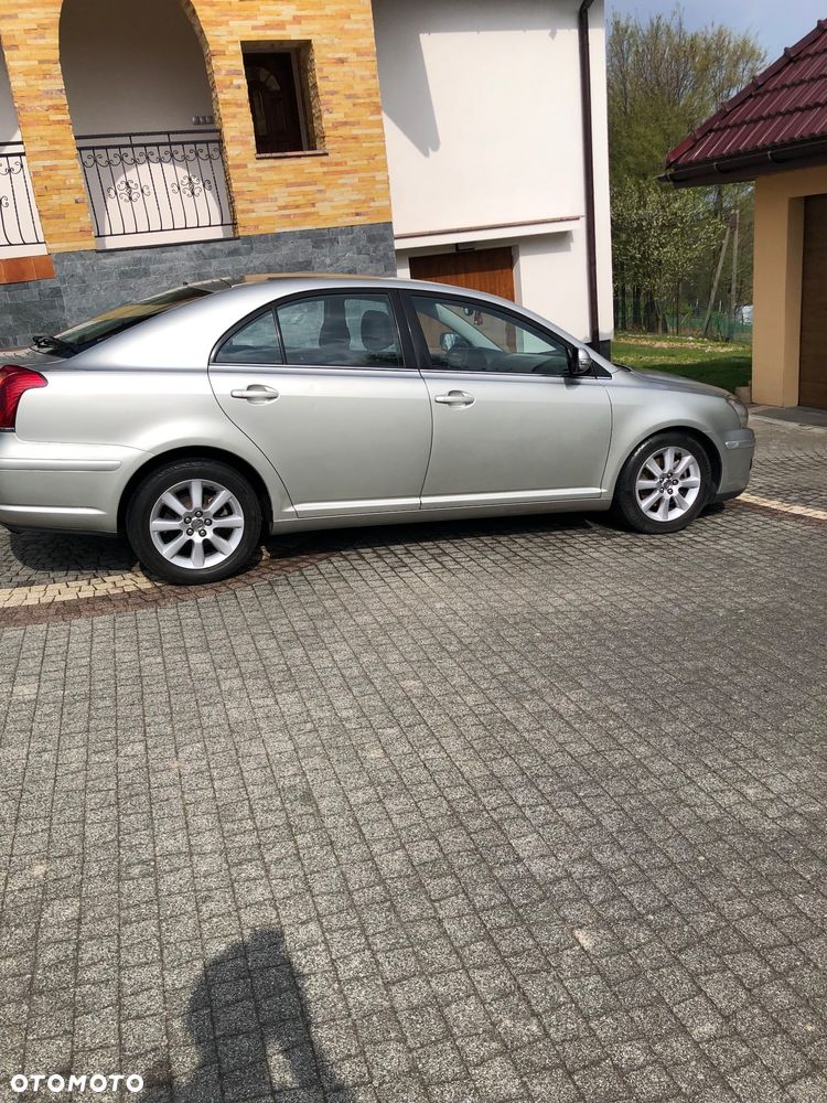 Toyota Avensis 2.0 D-4D - 4