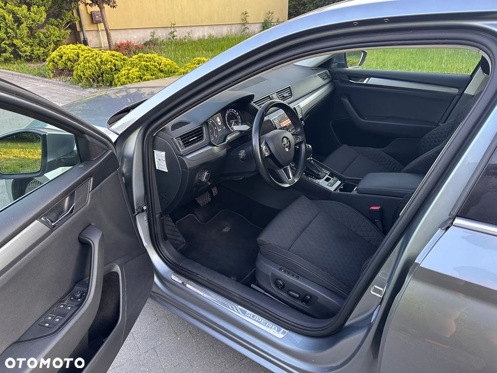 Skoda Superb 2.0 TDI DSG Ambition - 9