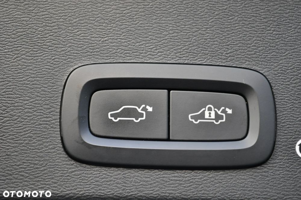 Volvo XC 40 D3 R-Design - 31