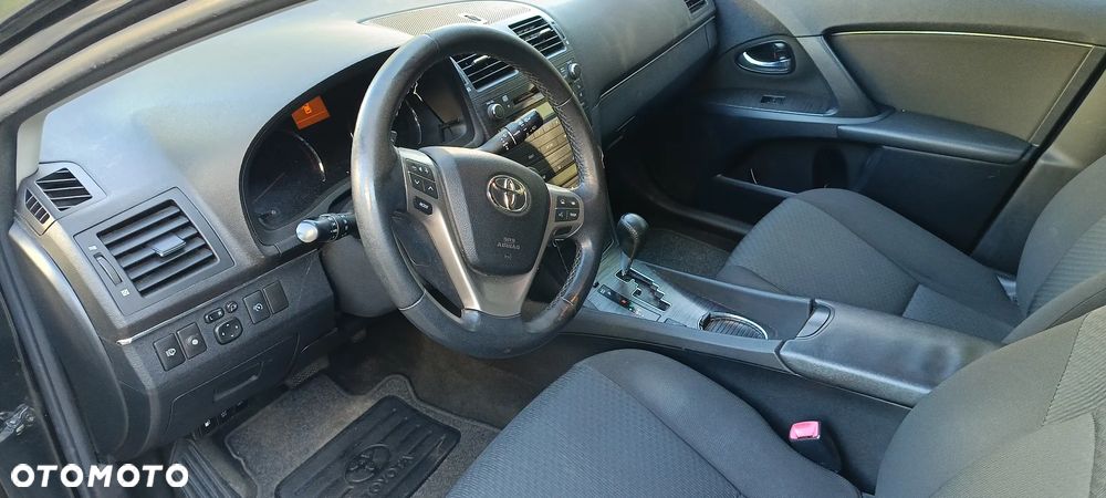 Toyota Avensis 2.2 D-4D Sol Plus - 1