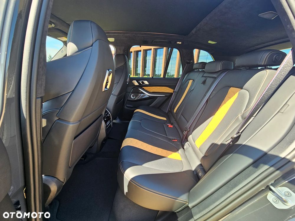 BMW X5 M Competition - 12
