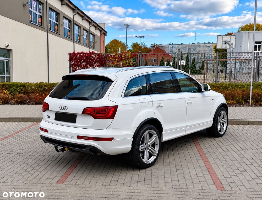 Audi Q7 2012 photo 4