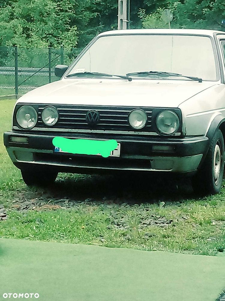 Volkswagen Golf - 1