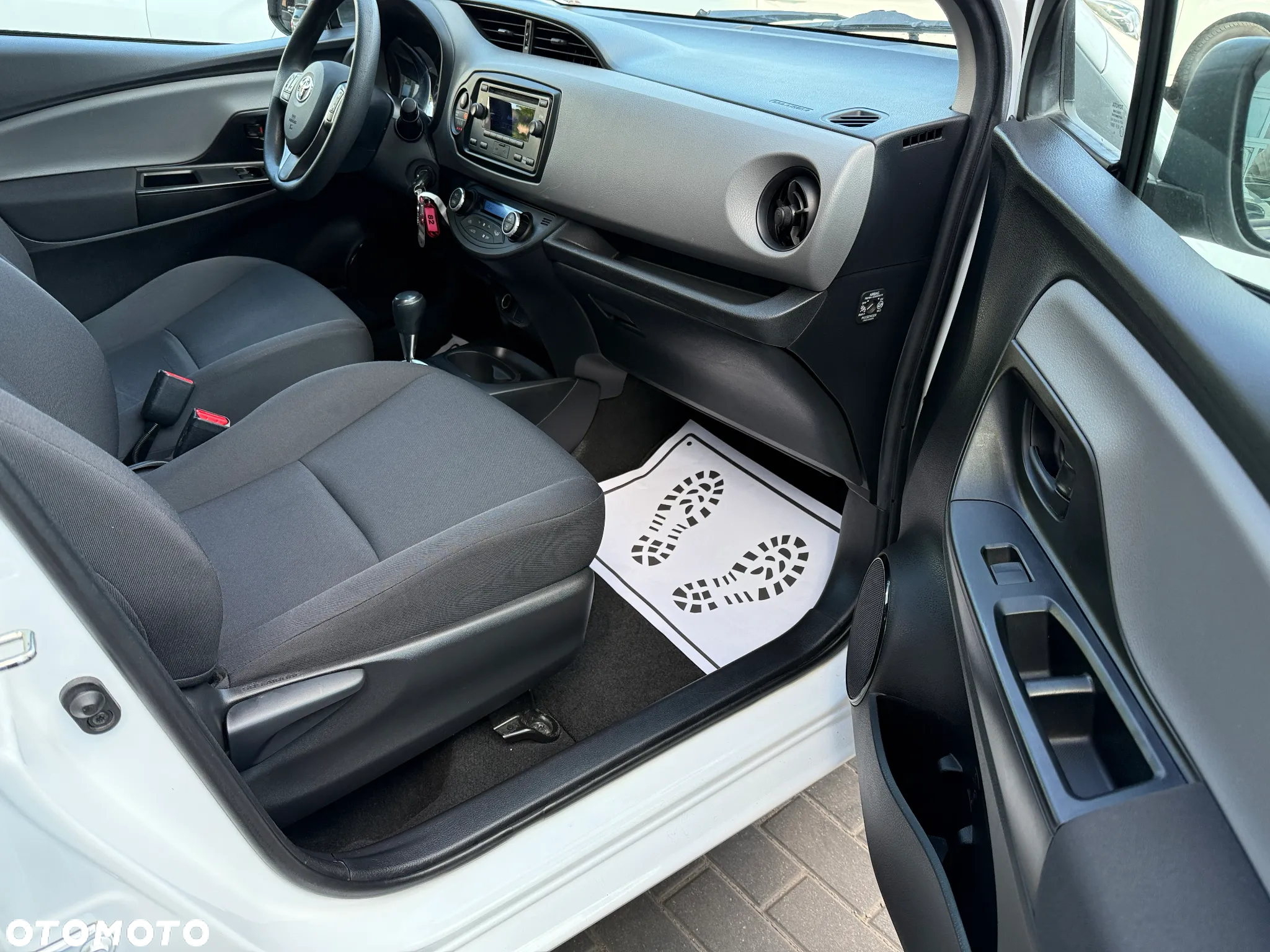 Toyota Yaris - 8