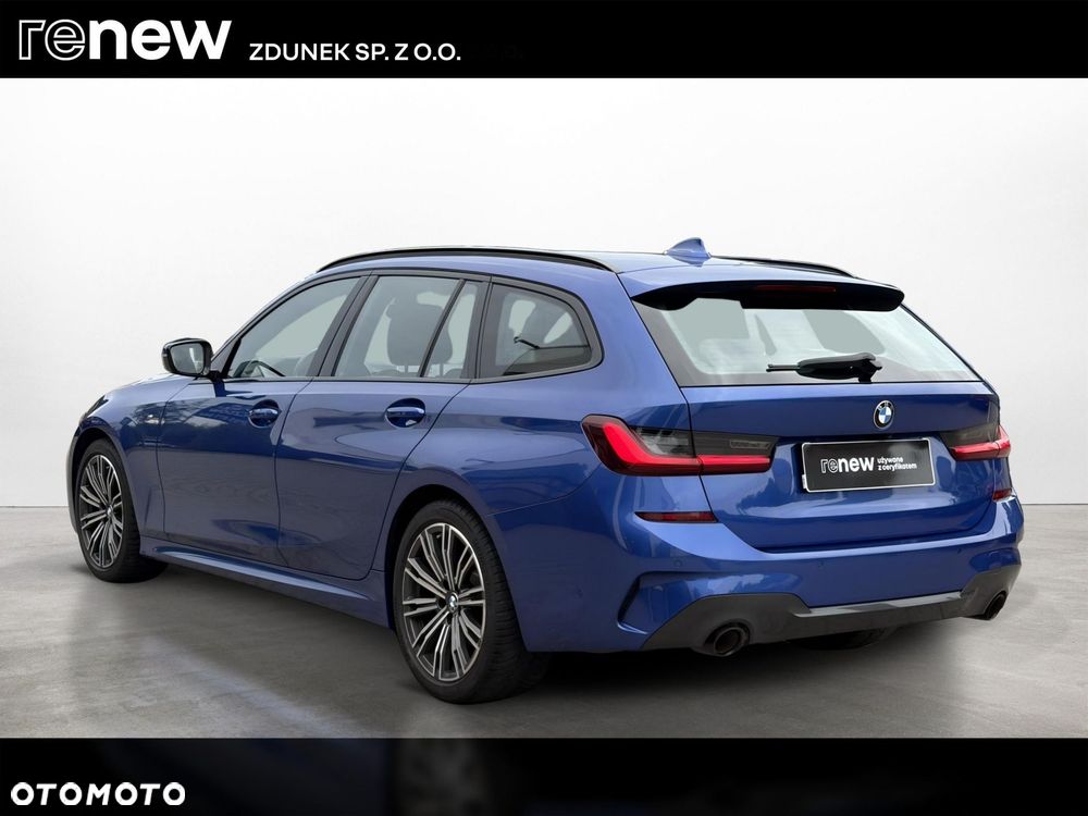 BMW Seria 3 318i - 4