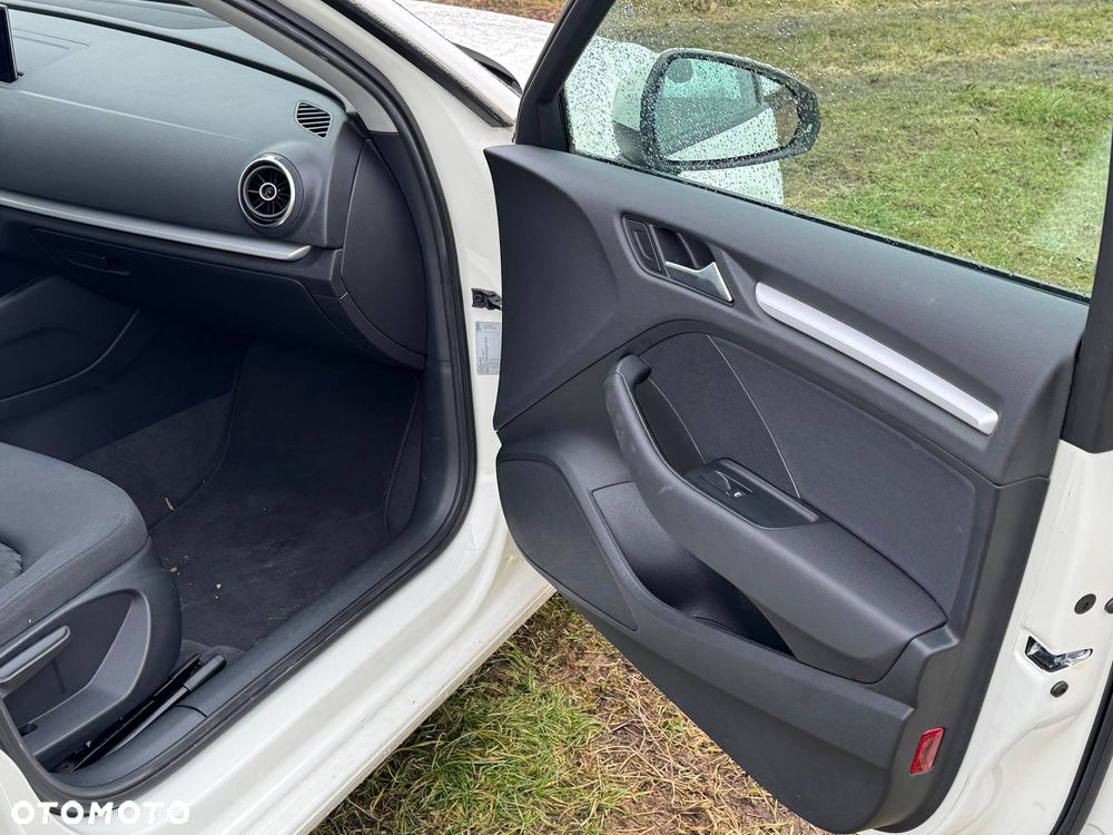 Audi A3 Sportback 1.4 TFSI Ambition - 16