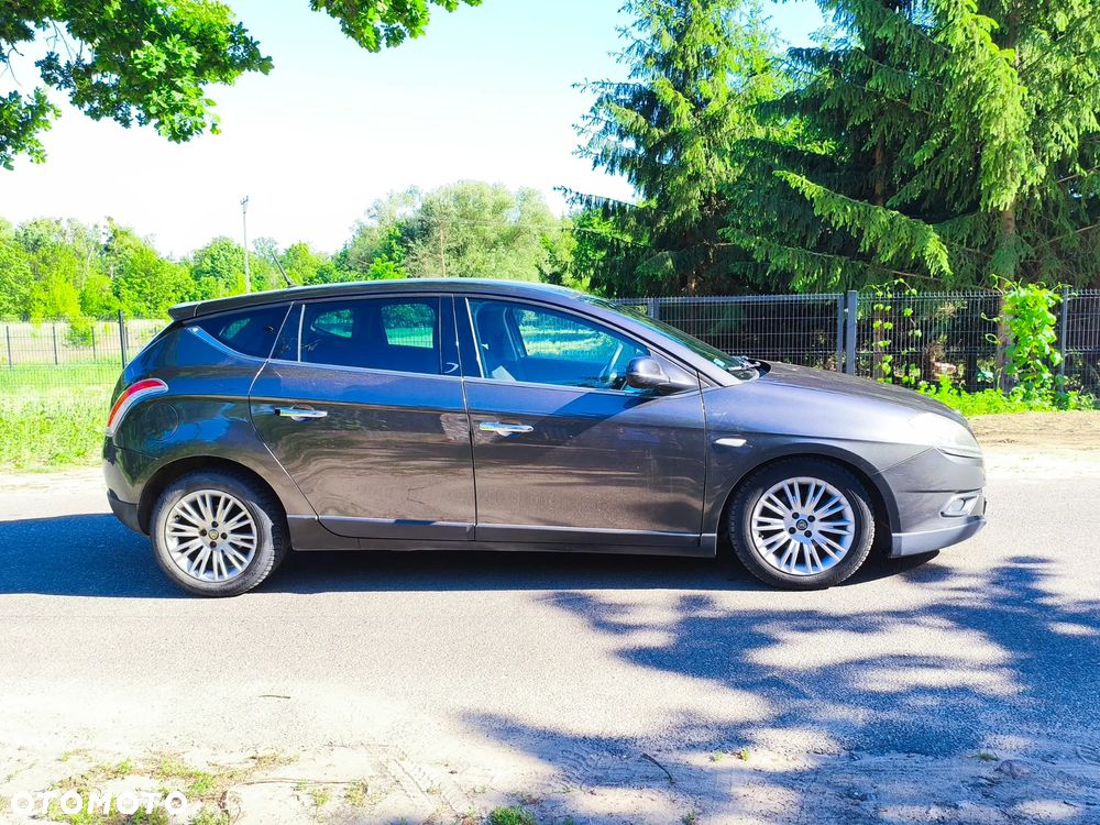Lancia Delta 1.6 MJ Gold - 3