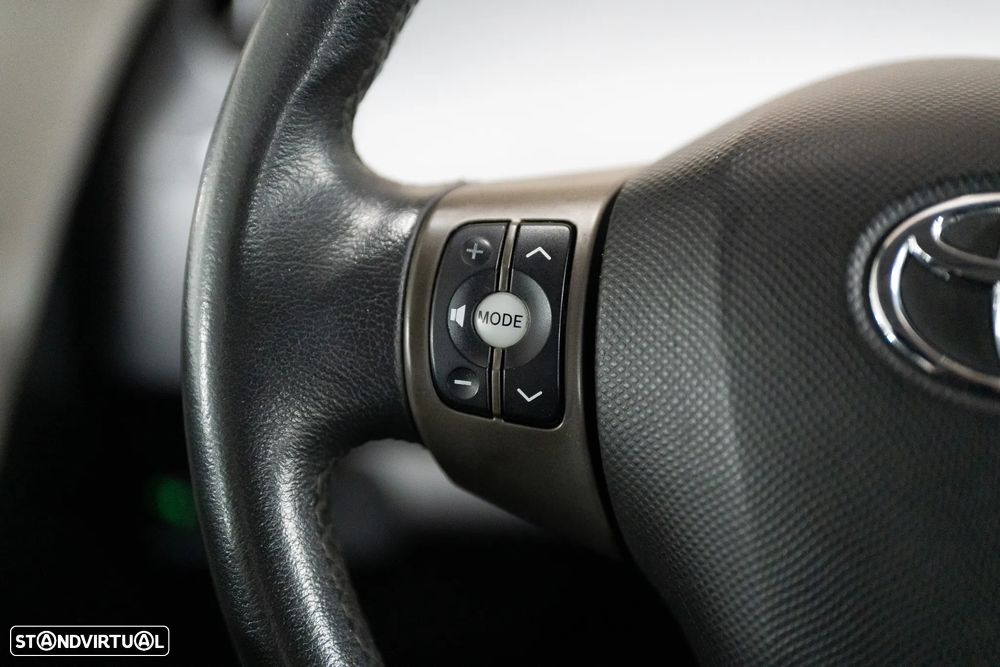 Toyota Yaris 1.0 VVT-i AC - 42