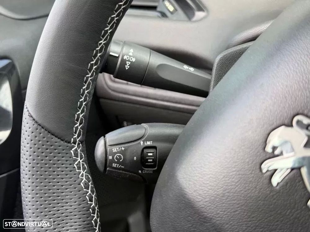 Peugeot 208 1.6 BlueHDi Style - 21
