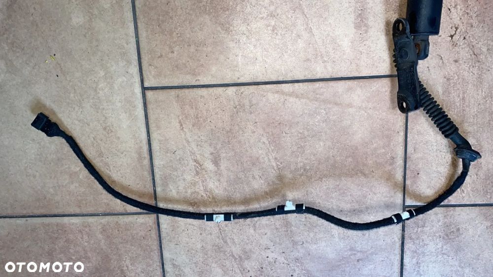 SIŁOWNIK KLAPY LEWY ELEKTRYCZNY BAGAŻNIKA BMW X3 F25 7232003 - 2