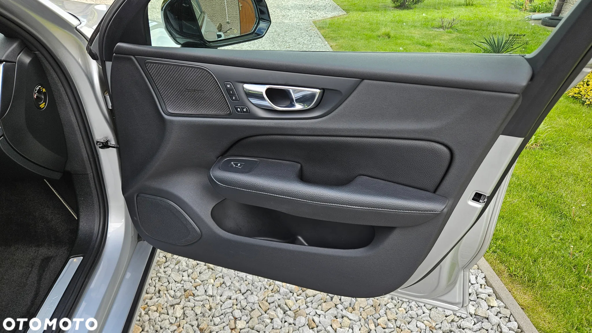 Volvo S60 T4 R-Design First Edition - 29