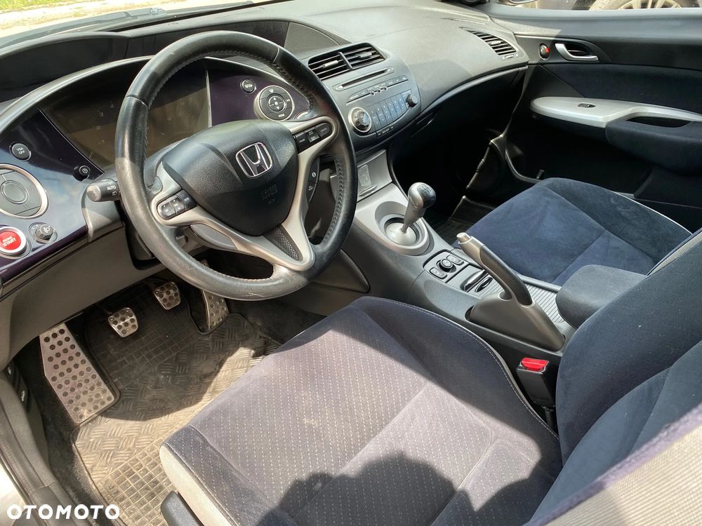 Honda Civic 1.8 Comfort - 12