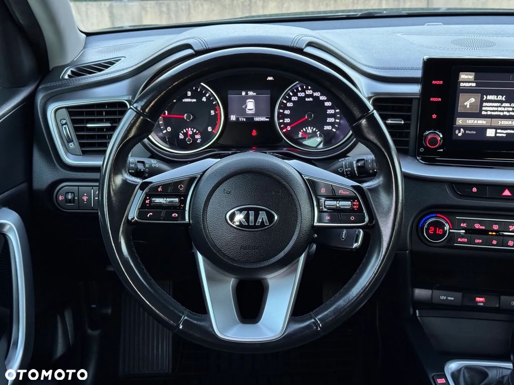 Kia Ceed 1.6 CRDi mHEV M - 11