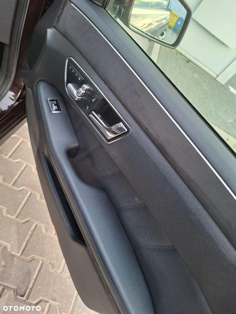 Mercedes-Benz Klasa E 200 CGI BlueEFFICIENCY Automatik - 11