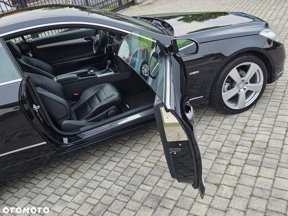 Mercedes-Benz Klasa E 250 CGI BlueEFFICIENCY Automatik Avantgarde - 22