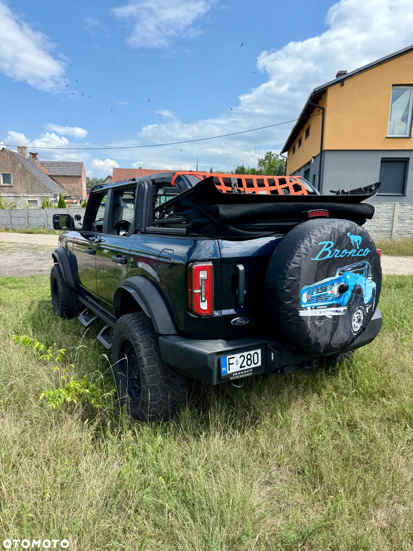 Ford Bronco - 13