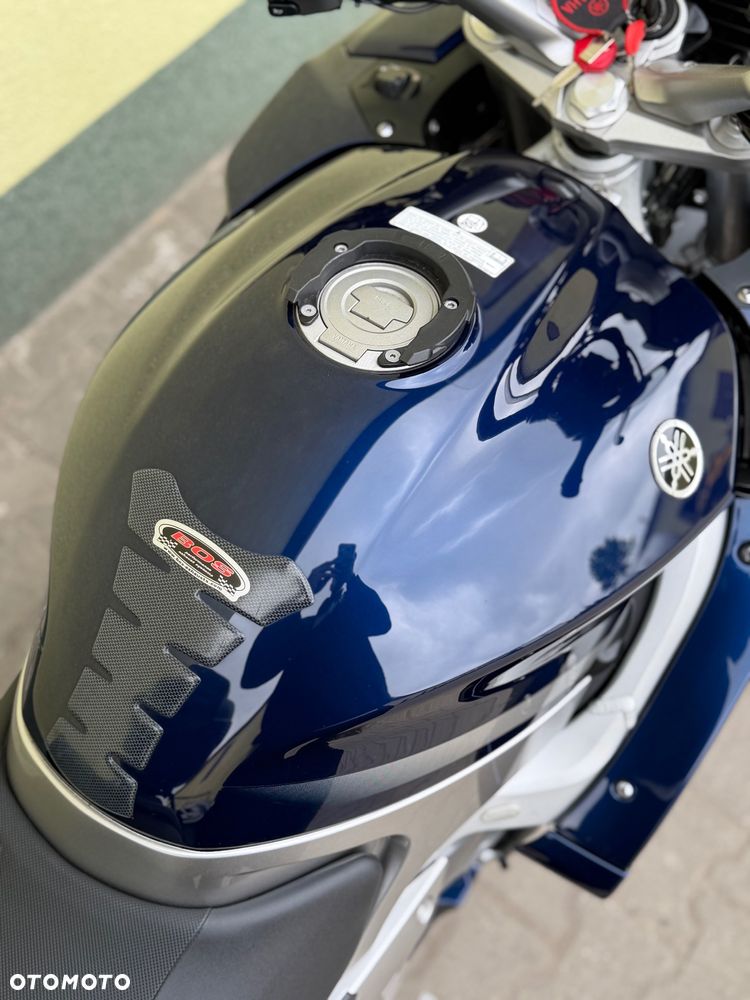 Yamaha FJR - 16