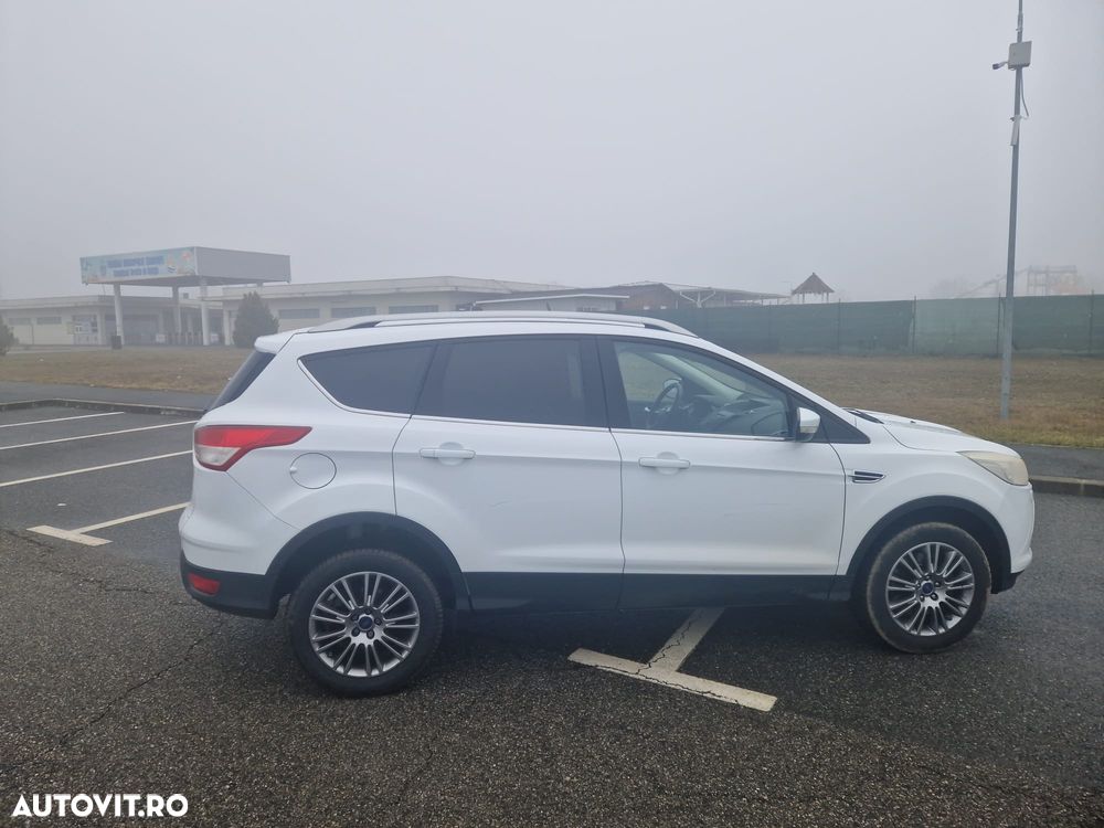 Ford Kuga 2.0 TDCi 4x4 Aut. Titanium - 9