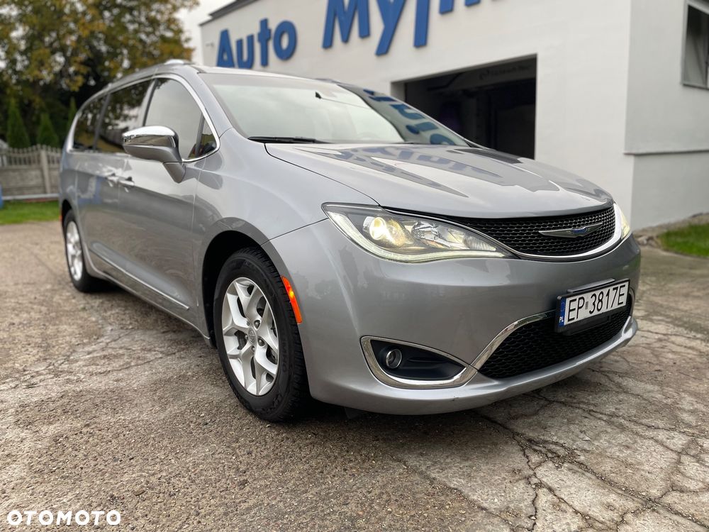 Chrysler Pacifica 2020 photo 2