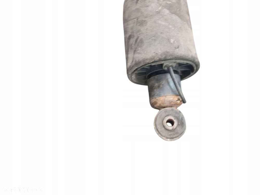 PODUSZKA ZAWIESZENIA KABINY PRAWY TYŁ MAN MAN TGX I 18.440 (2012-2016) 12.4 440KM - 2