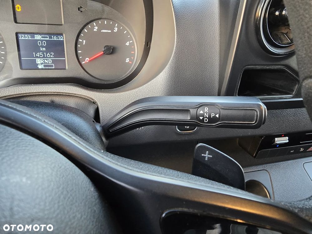 Mercedes-Benz Sprinter - 16