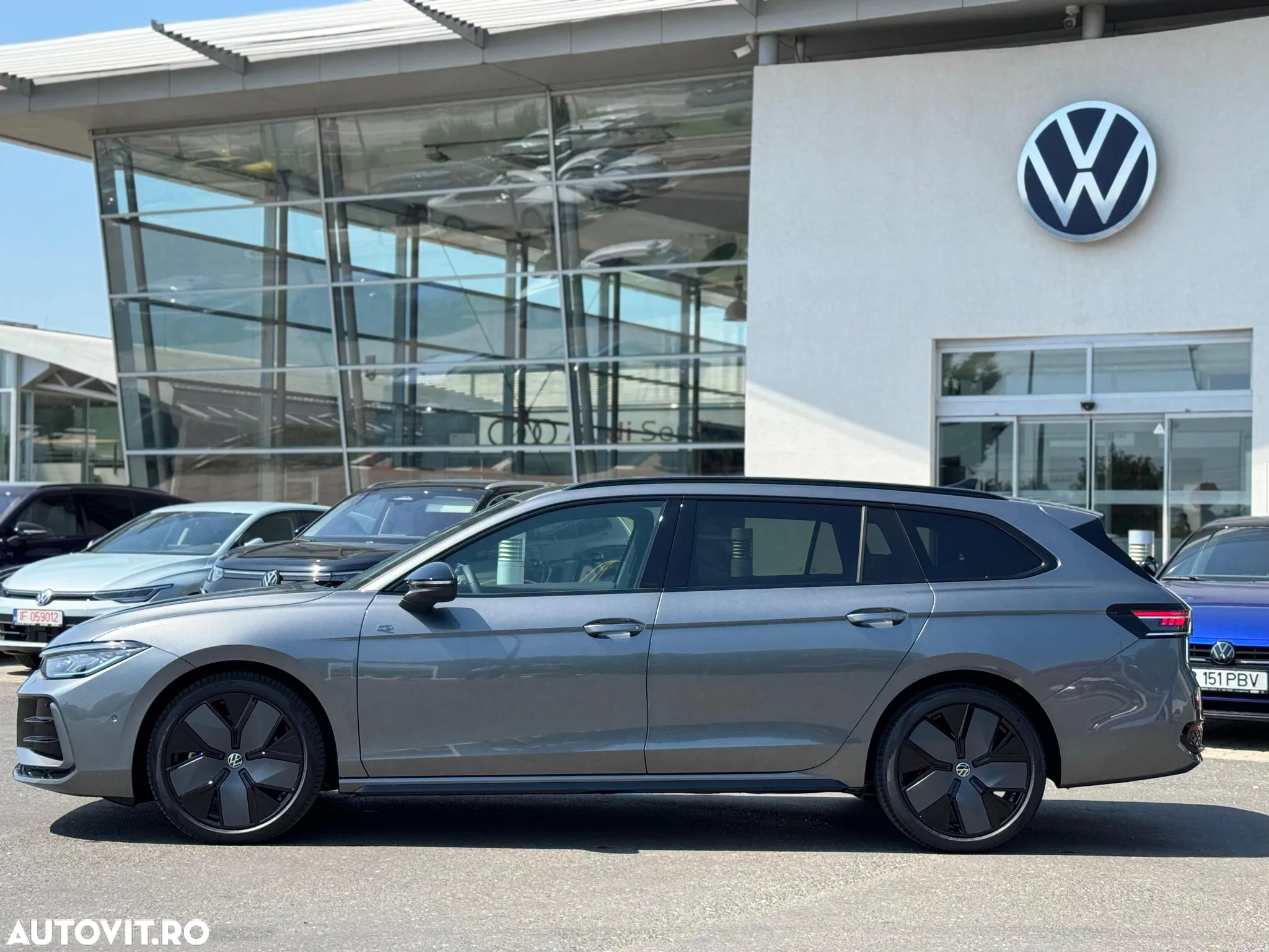 Volkswagen Passat Variant 2.0 TDI 4Motion DSG R-Line - 3