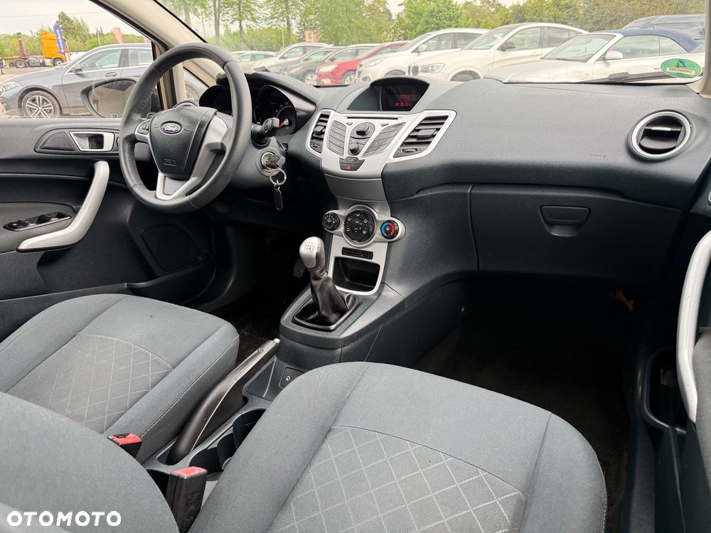 Ford Fiesta 1.25 Gold X EU5 - 33