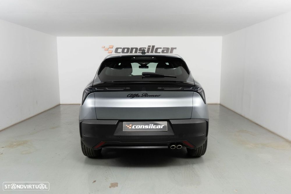 Alfa Romeo Junior 1.2 Intensa eDCT6 - 6