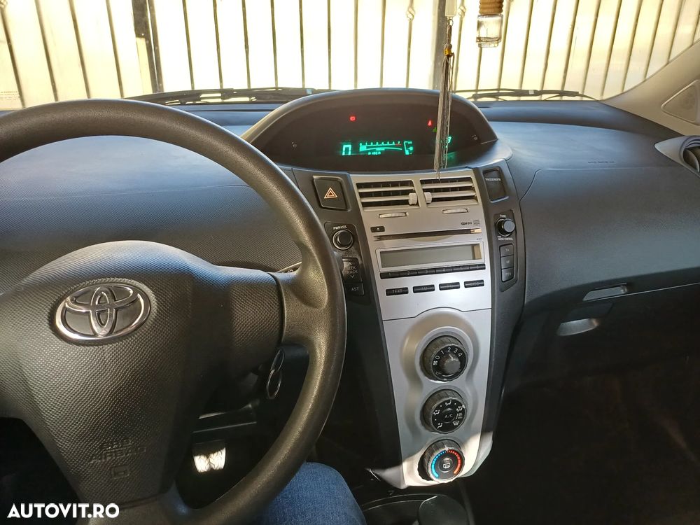 Toyota Yaris 1.3 Luna - 13
