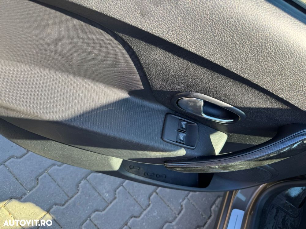 Dacia Logan 0.9 90CP Ambiance - 13