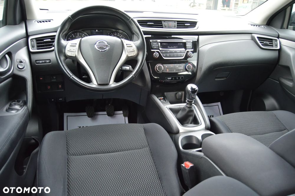 Nissan Qashqai 1.2 DIG-T Acenta EU6 - 35