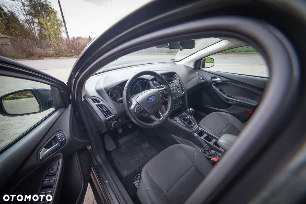 Ford Focus 1.0 EcoBoost Trend ASS - 33
