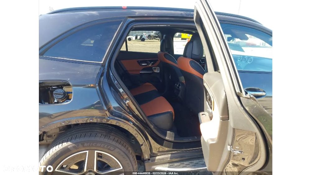 Mercedes-Benz GLC 300 4Matic 9G-TRONIC Edition AMG Line - 13