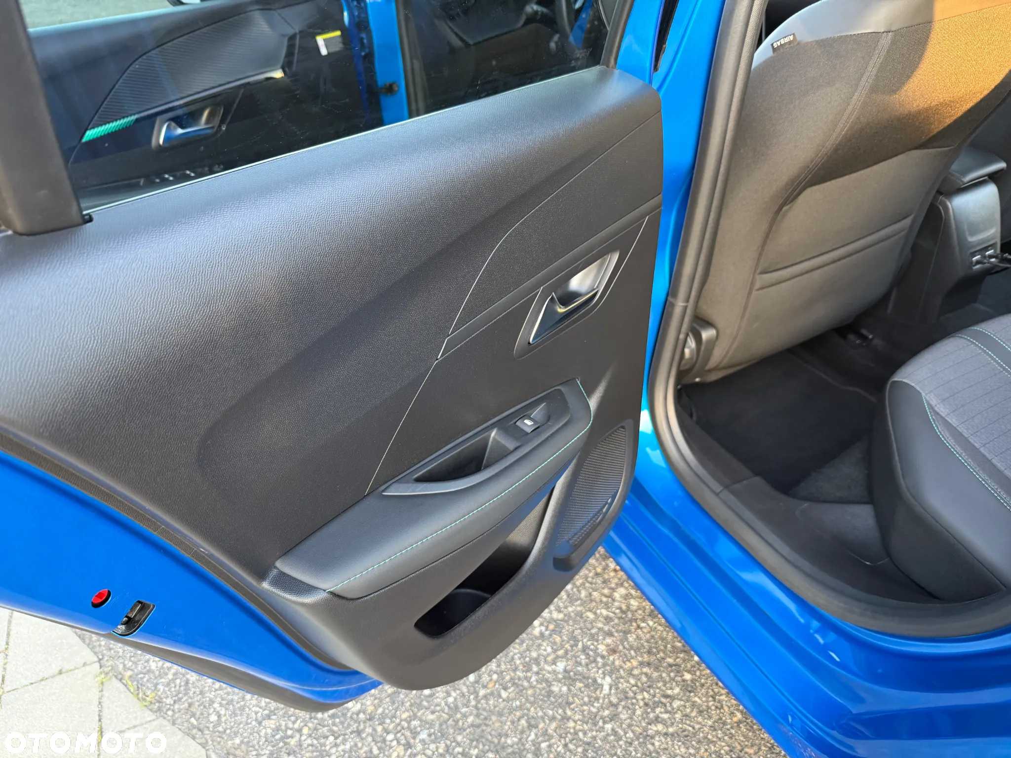 Peugeot 208 - 14