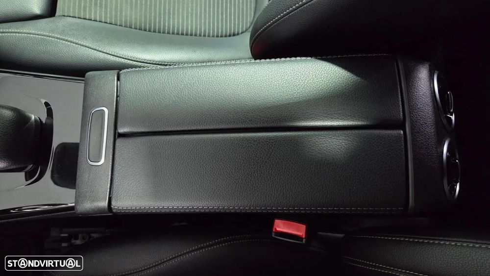 Mercedes-Benz CLA 180 d Shooting Brake Progressive Aut. - 37