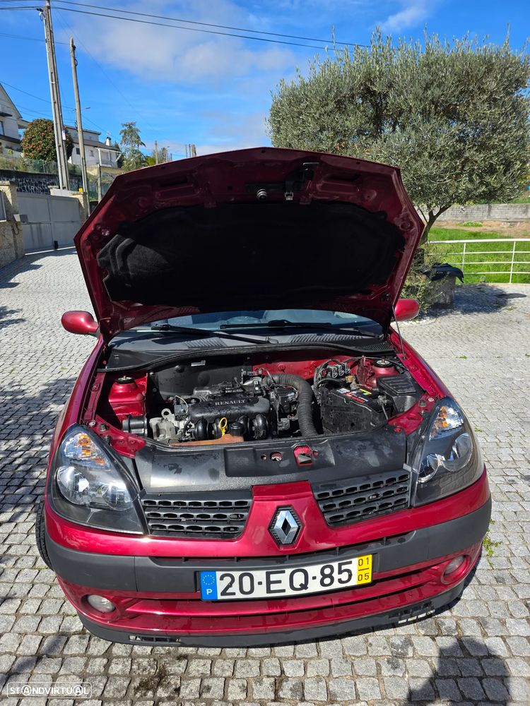 Renault Clio - 11