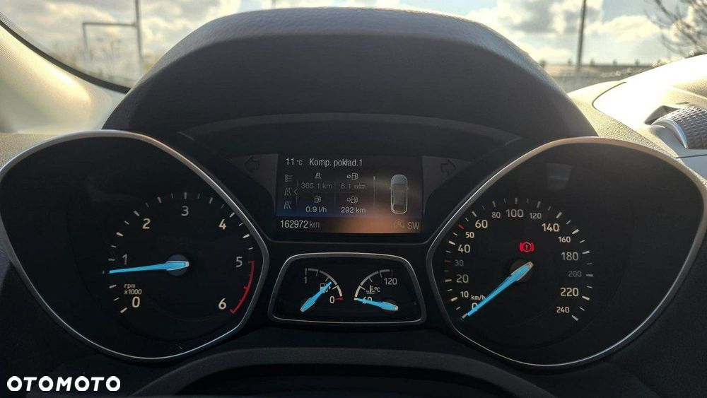 Ford Kuga - 12