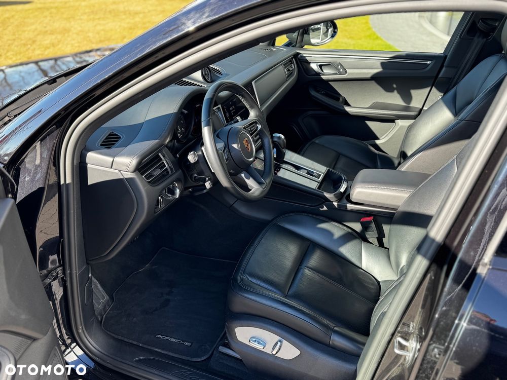 Porsche Macan Standard - 12
