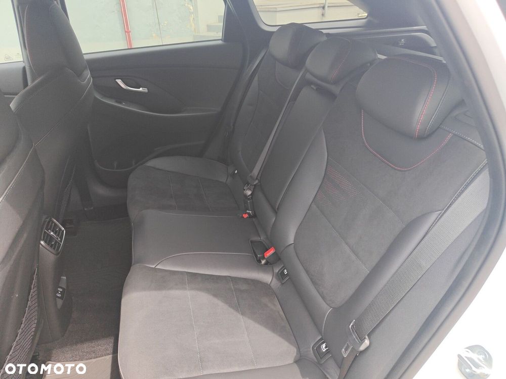 Hyundai i30 1.6 T-GDI Smart DCT - 17