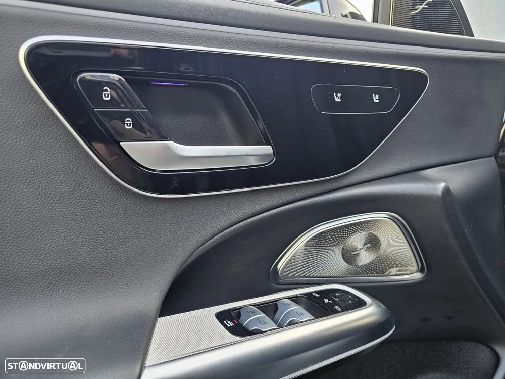 Mercedes-Benz E 300 - 18