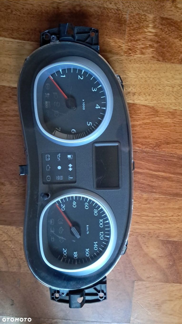 Dacia Duster 1.5 licznik zegary 248100027R - 1