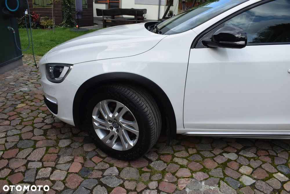 Volvo V60 Cross Country - 5