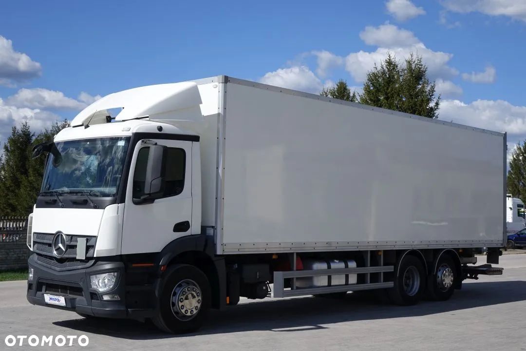 Mercedes-Benz 2532 L 6x2 / FURGON / KONTENER / AUTOMAT / EURO 6 /  TYLNA OŚ PODNOSZONA SKRĘTNA / WINDA ZAŁADUNKOWA - 1