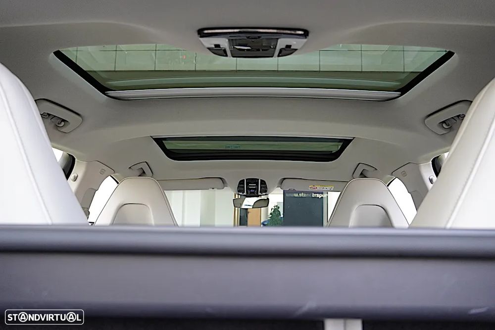 Porsche Panamera 4 E-Hybrid - 22